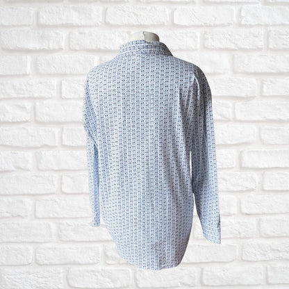 White and Blue Long Sleeved Cotton Vintage Shirt. Approx UK size L - XL( men) 16-18 (women)