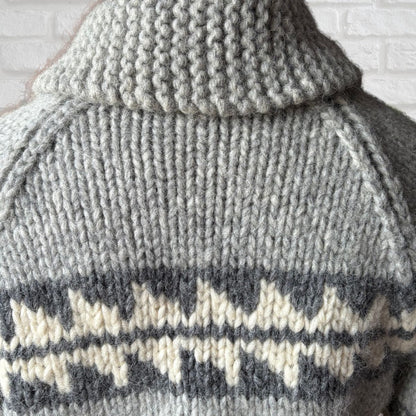 Cowichan Style 70s Vintage Chunky Grey Wool Zip Up Cardigan. Approx UK size S - M ( men)/12-16 ( women)