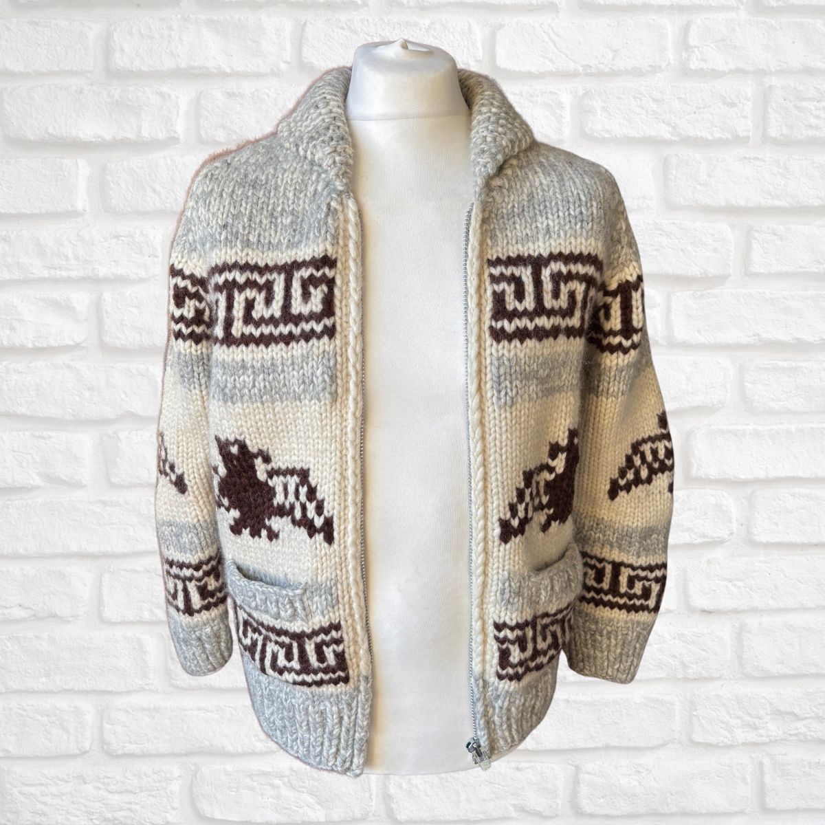 Vintage Canadian Sweater Company Zip Up Unisex Wool Cardigan. Approx UK size S - M ( men)/ 12-16 ( women)