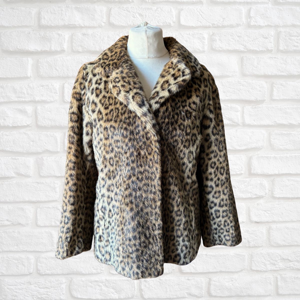 Vintage 1970s Leopard Print Astraka Faux Fur Coat – Made in England. Approx UK size 10-12
