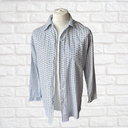 White and Blue Long Sleeved Cotton Vintage Shirt. Approx UK size L - XL( men) 16-18 (women)