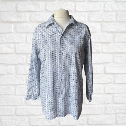 White and Blue Long Sleeved Cotton Vintage Shirt. Approx UK size L - XL( men) 16-18 (women)