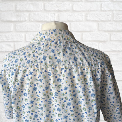 Vintage White and Blue Floral Cotton Blend Shirt . Approx UK size 14-16