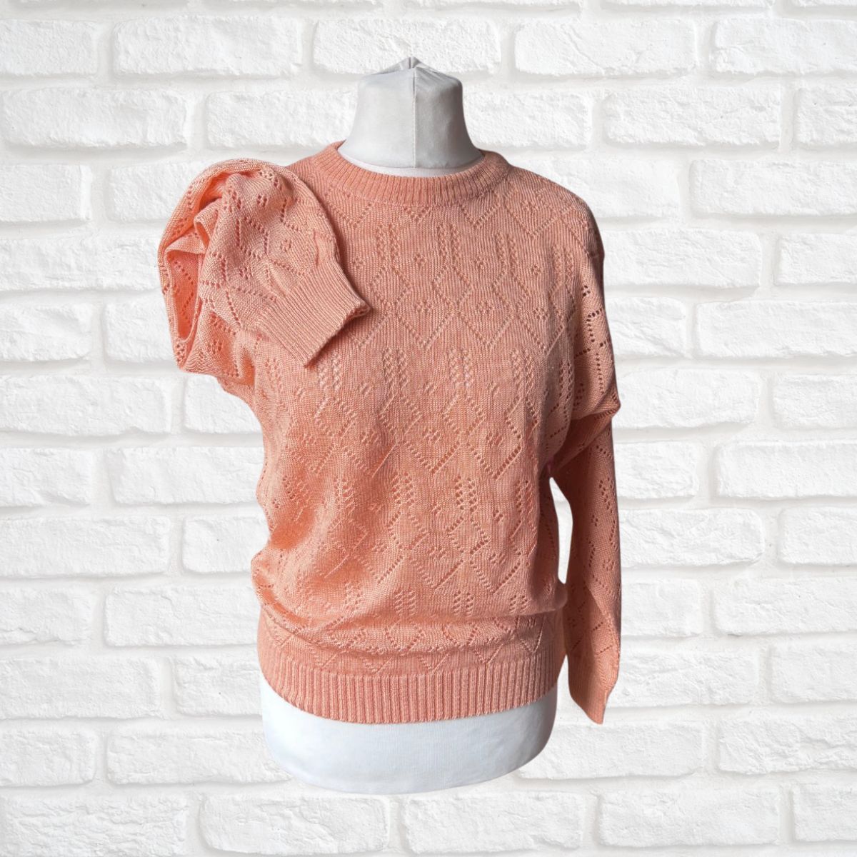 Peach vintage crew neck sweater 