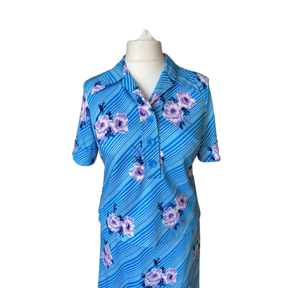 70s Hawaiian style blue and white short sleeved skirt suit /  co ord. Approx  UK size 14 -16