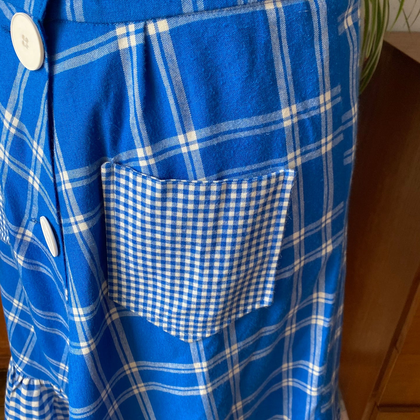 Vintage blue and white rockabilly style button down checked skirt. Approx UK size 18