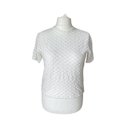 White open knit 60s short sleeved top/ round neck tee shirt  . Approx UK size 12-16
