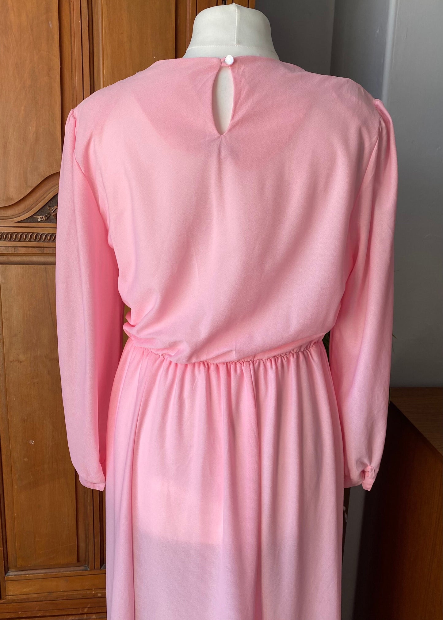 70s/80s pink maxi dress with draped neck line. Approx UK size 16