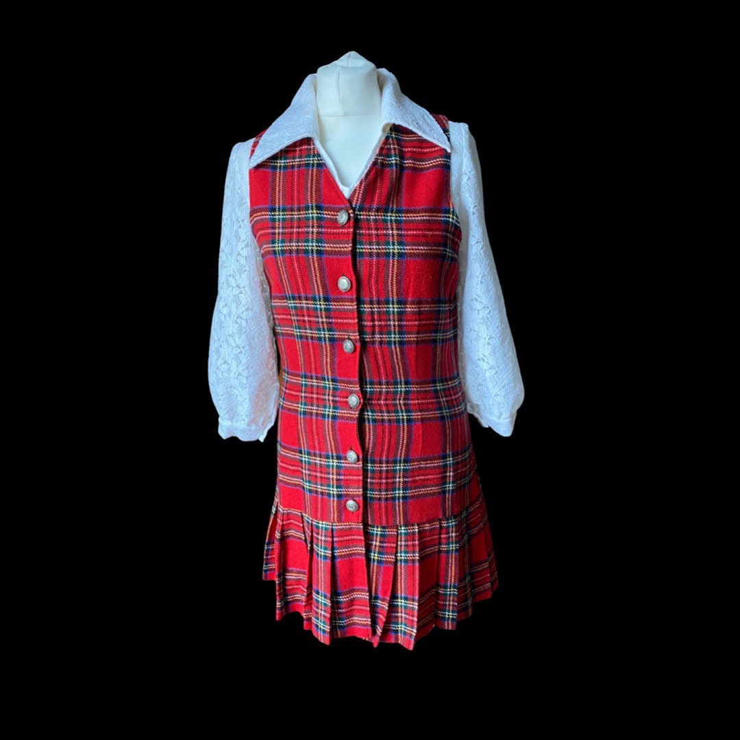 Vintage tartan mini dress. Plaid pinafore with metal buttons and pleated  skirt. 90s Grunge style. Approx UK size 6-8
