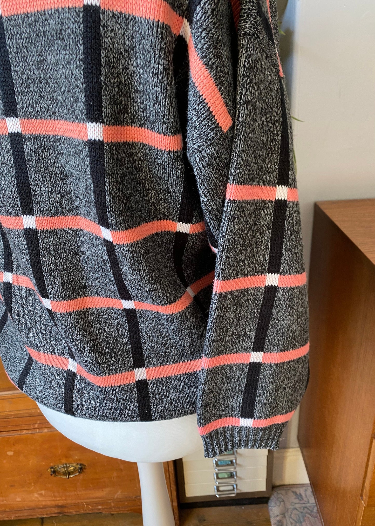 80s grey, pink, white and black geometric print jumper. Approx UK size 16-22 (w) L - XXL (m)