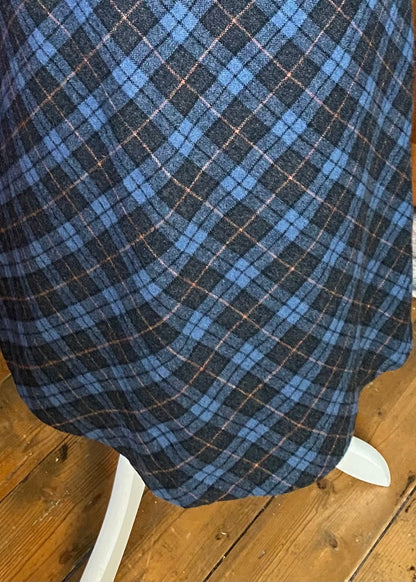 90s blue tartan/ plaid wool blend fully lined maxi skirt. Approx  U.K. size 12-14