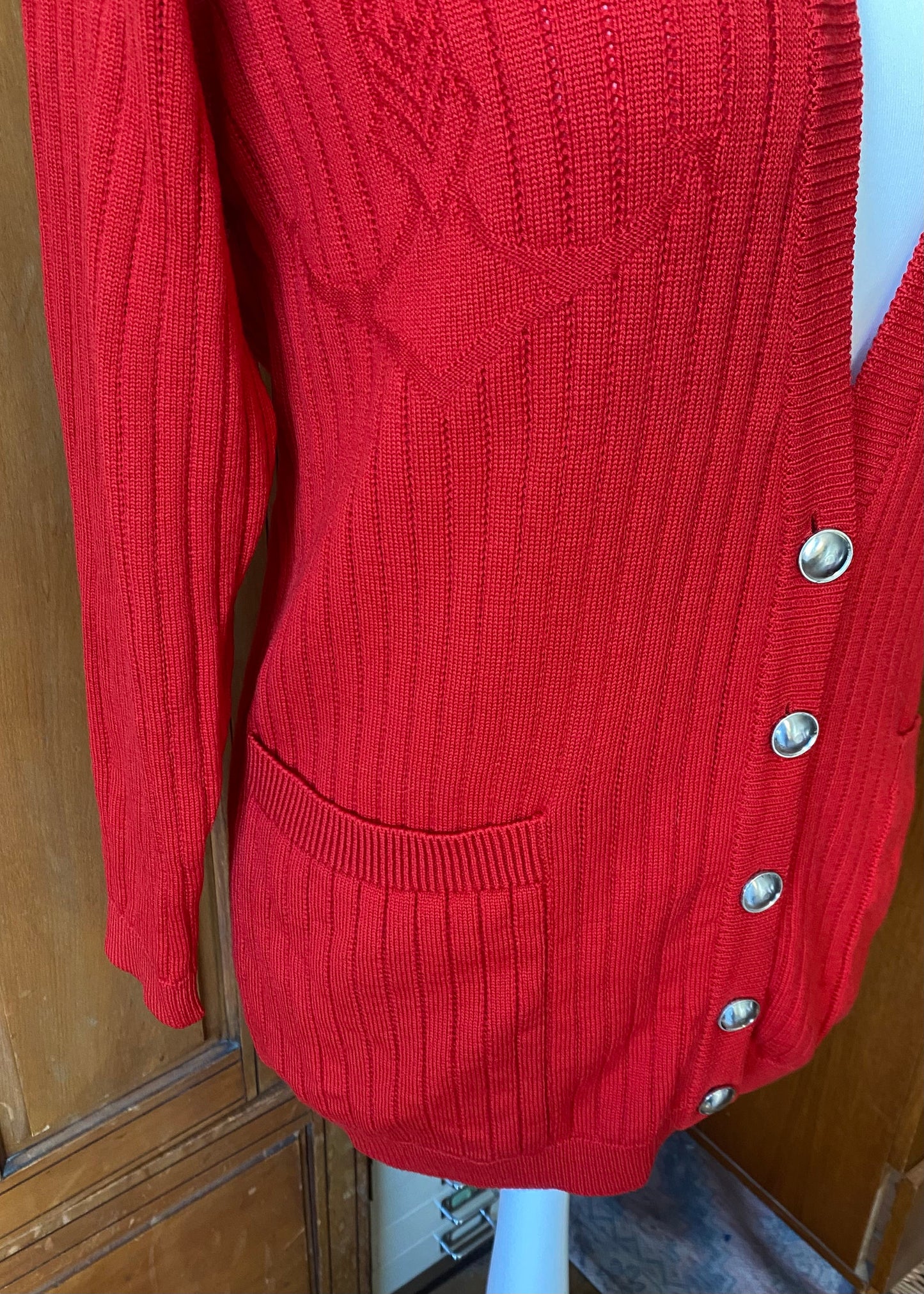 Vintage red ribbed cardigan with anchor motif and silver buttons. Approx U.K. size 16-20