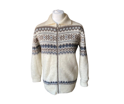 Cream vintage cardigan with brown Nordic pattern, collar and chunky zip fastening 