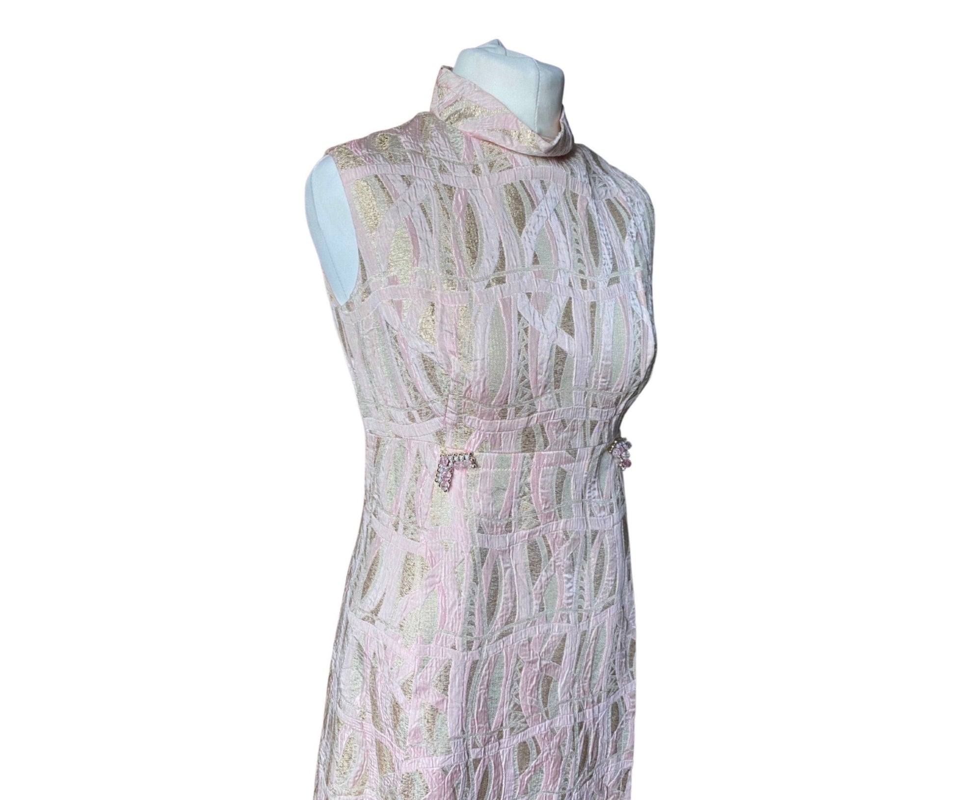 Bodice and high neck of Pink and gold brocade 60s shift dress 